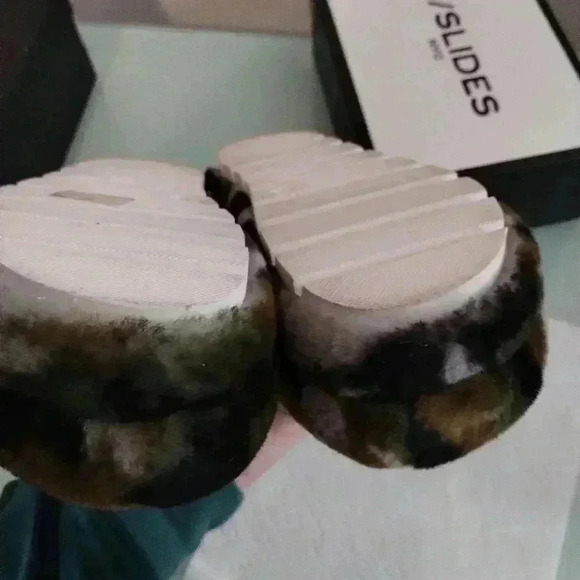 J/Slides Camo Shearling Sleek Clogs women US 10 - Picture 5 of 6